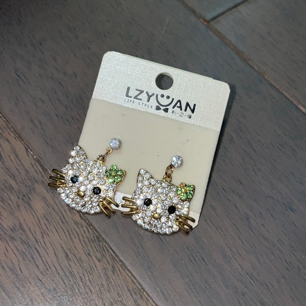 Gold kitty crystal earrings